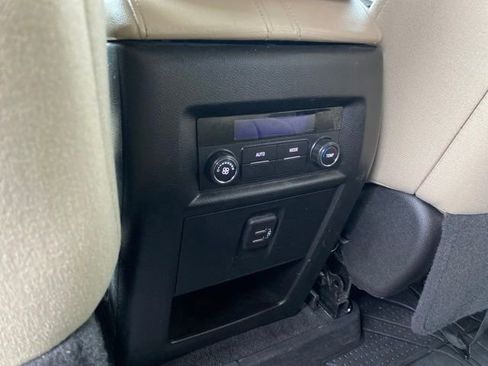 Certified 2023 Chevrolet Traverse LT image 19