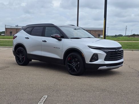 Used 2022 Chevrolet Blazer LT w/ Redline Edition FWD image 3