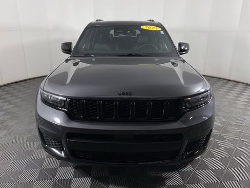 Used 2023 Jeep Grand Cherokee L Laredo image 12