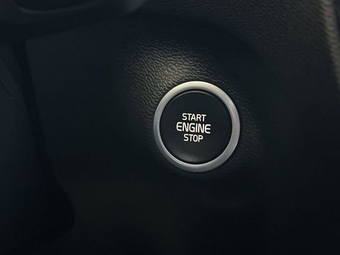 Used 2020 Volvo XC40 T5 R-Design AWD/4WD image 21