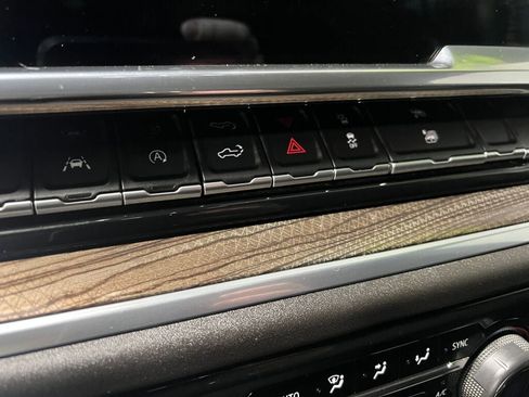 Used 2023 Chevrolet Silverado 1500 LT image 14