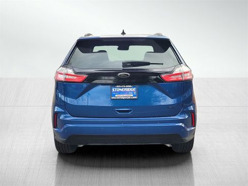 Used 2024 Ford Edge SE w/ Black Appearance Package image 5