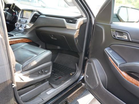 Used 2018 Chevrolet Suburban Premier AWD/4WD image 30
