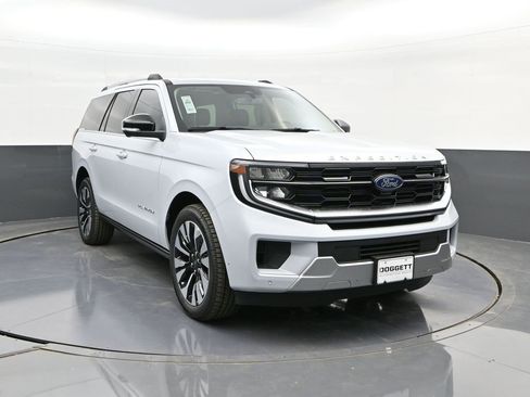 New 2025 Ford Expedition Platinum w/ Driver's Package image 20