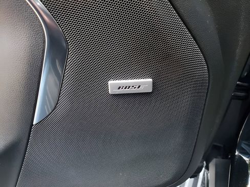 Used 2022 GMC Yukon XL AT4 image 30