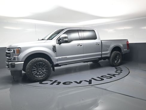 Used 2022 Ford F250 Platinum w/ FX4 Off-Road Package AWD/4WD image 6