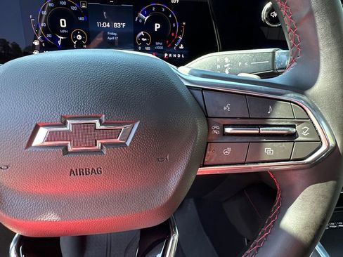 Used 2025 Chevrolet Suburban RST w/ RST Capability Package AWD/4WD image 27