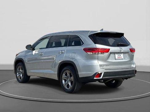 Used 2018 Toyota Highlander Limited Platinum w/ Carpet Mat Package (TMS) image 7