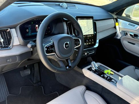 New 2026 Volvo XC90 B6 Ultra w/ Lounge Package image 13