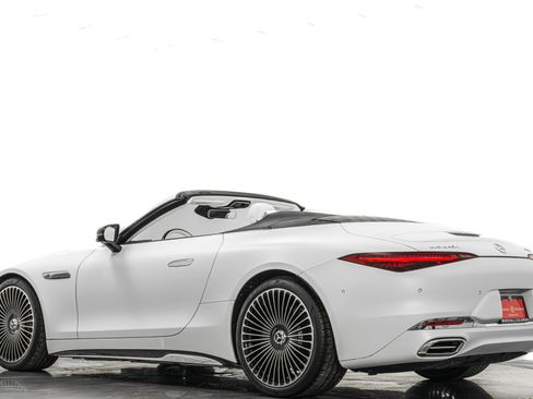 Used 2026 Mercedes-Benz Maybach SL 680 image 32