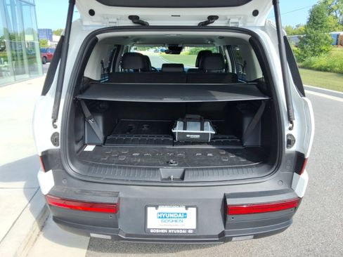 Used 2026 Hyundai Santa Fe SEL AWD/4WD image 32