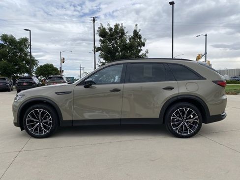 Used 2025 MAZDA CX-70 Plug-In Hybrid w/ Premium Plus image 2