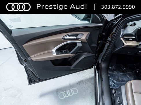 Used 2025 Audi Q5 Premium w/ Convenience Package image 21
