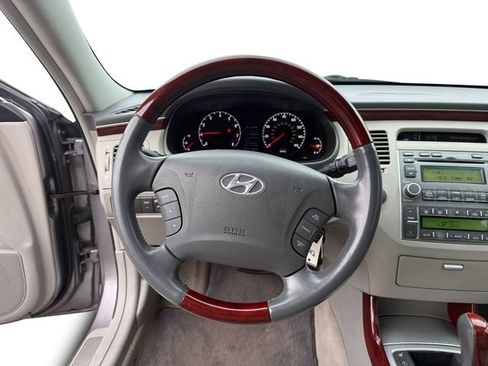 Used 2008 Hyundai Azera Limited image 12