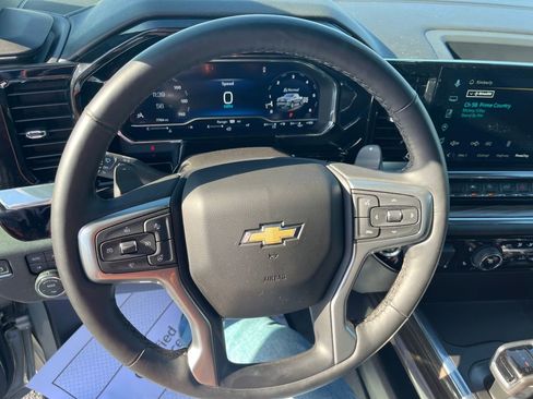 Used 2025 Chevrolet Silverado 1500 LT image 10