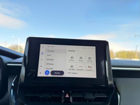 Used 2023 Toyota Corolla SE image 12