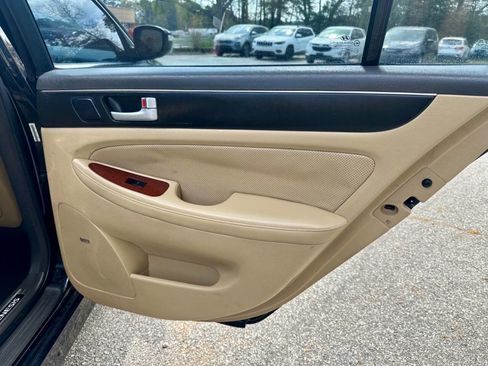 Used 2012 Hyundai Genesis 4.6 image 15
