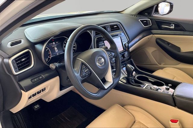 Used 2021 Nissan Maxima Platinum w/ Sport Mat Group FWD image 12