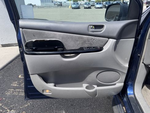 Used 2004 Toyota Sienna CE FWD image 10