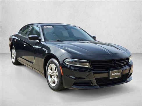 Used 2023 Dodge Charger SXT image 3