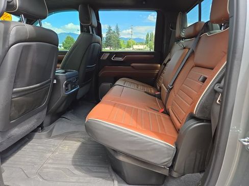Used 2025 GMC Sierra 2500 Denali Ultimate AWD/4WD image 31