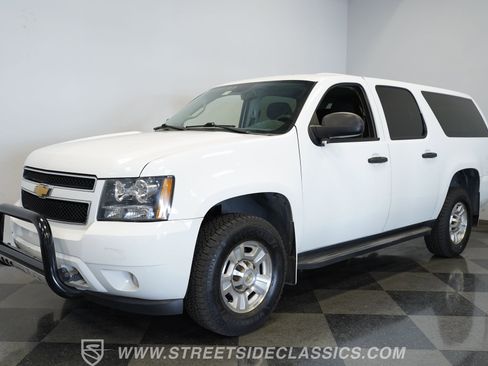 Used 2012 Chevrolet Suburban 2500 w/ Skid Plate Package image 5