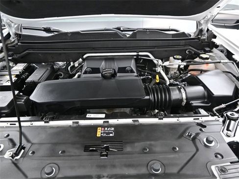 Used 2024 Chevrolet Colorado ZR2 w/ ZR2 Convenience Package III image 15