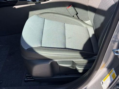 Used 2025 Chevrolet Trax LT w/ Driver Confidence Package image 16