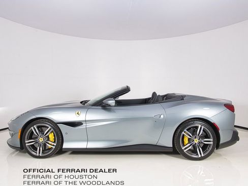Used 2019 Ferrari Portofino image 8