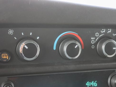 Used 2022 Chevrolet Express 3500 w/ Driver Convenience Package image 19