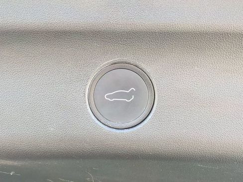 Used 2020 Tesla Model Y Long Range image 15