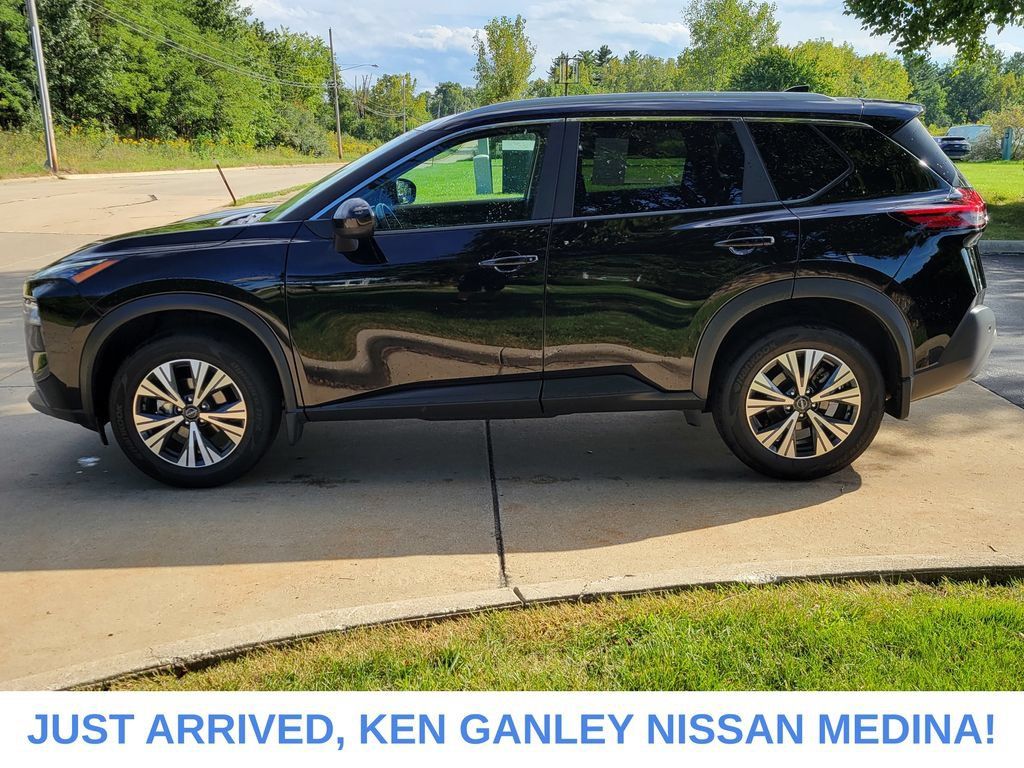 Certified 2023 Nissan Rogue SV w/ SV Premium B Package AWD/4WD image 6