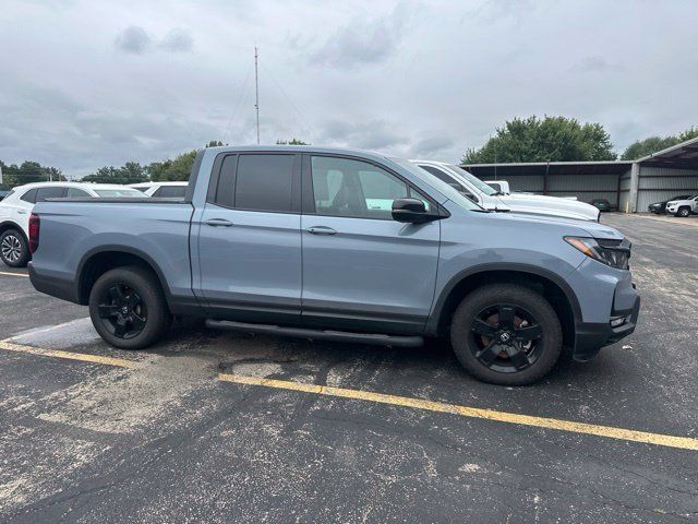 Used 2025 Honda Ridgeline Black Edition image 7