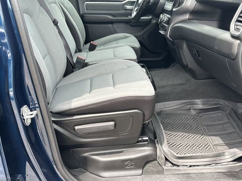 Used 2022 RAM 1500 Big Horn AWD/4WD image 14