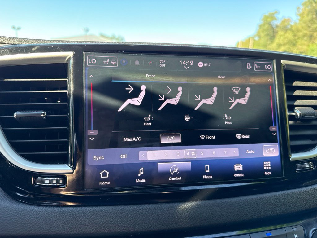 Used 2025 Chrysler Pacifica Select FWD image 24