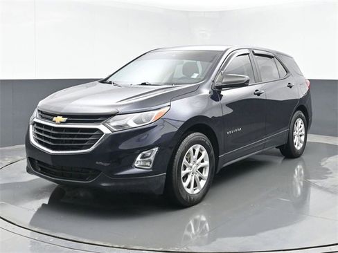 Used 2020 Chevrolet Equinox LS image 10