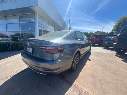 Used 2019 Volkswagen Jetta SE FWD image 10