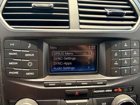 Used 2019 Ford Explorer XLT AWD/4WD image 38