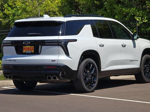 Used 2025 Chevrolet Traverse RS w/ LPO, Floor Liner Package AWD/4WD image 4