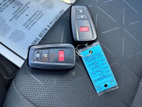 Used 2024 Toyota RAV4 AWD Hybrid w/ Weather Package image 33