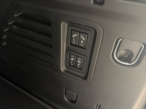 New 2027 Chevrolet Traverse RS w/ LPO, Floor Liner Package AWD/4WD image 16