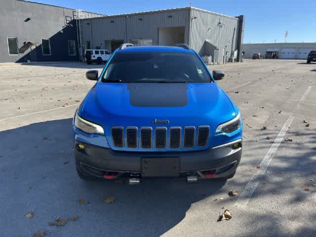 Used 2019 Jeep Cherokee Trailhawk w/ Comfort/Convenience Group AWD/4WD image 3