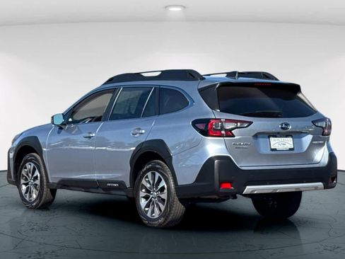 Used 2023 Subaru Outback Limited image 8