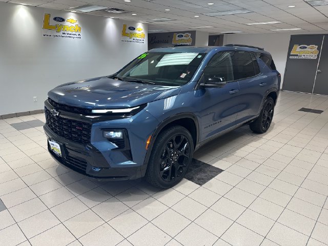 Used 2026 Chevrolet Traverse RS AWD/4WD image 2