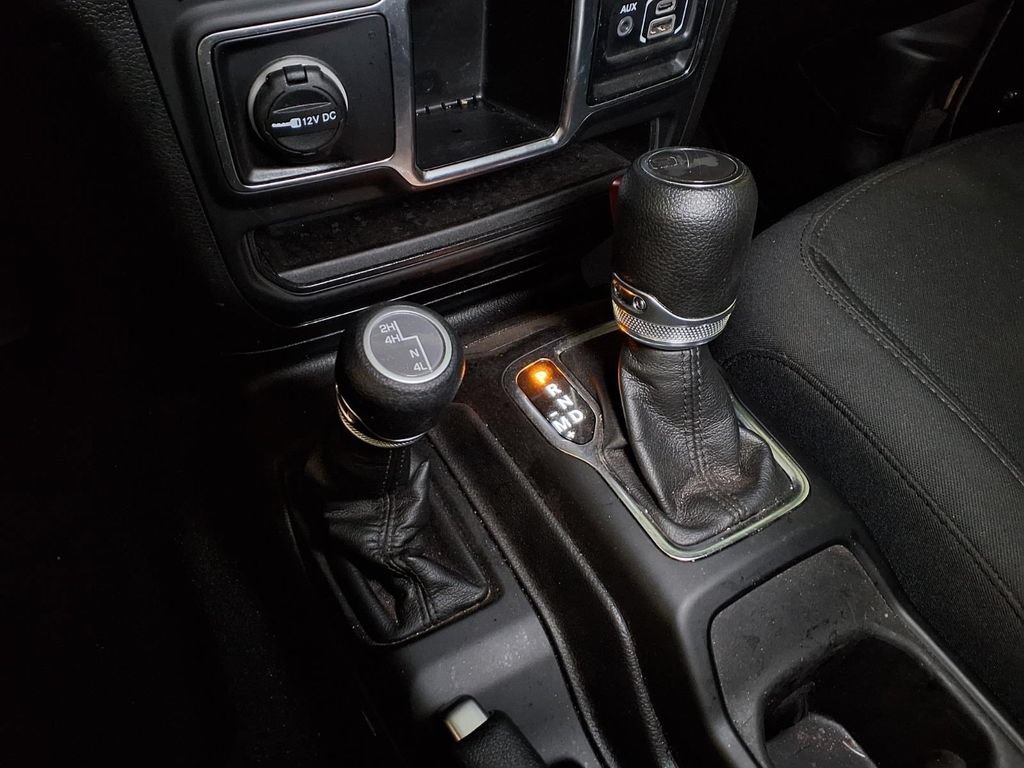 Used 2023 Jeep Wrangler Sport AWD/4WD image 12