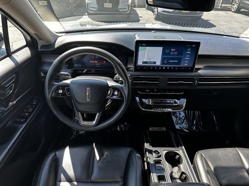 Certified 2023 Lincoln Corsair AWD image 13