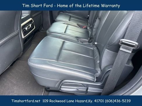 Used 2024 Ford Expedition XLT image 9