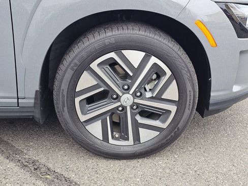 Used 2023 Hyundai Kona SE FWD image 9