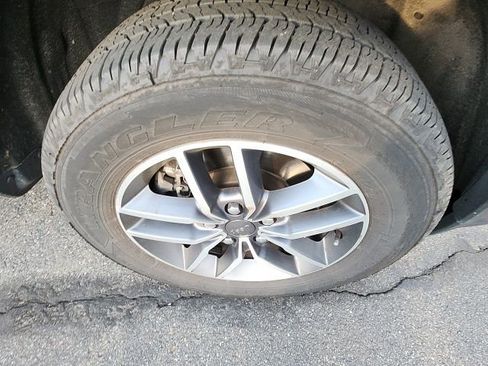 Used 2021 Jeep Grand Cherokee Limited image 10