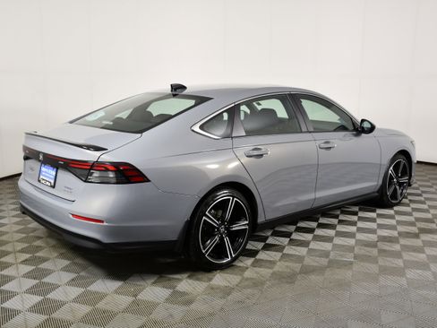 Used 2025 Honda Accord Sport image 6